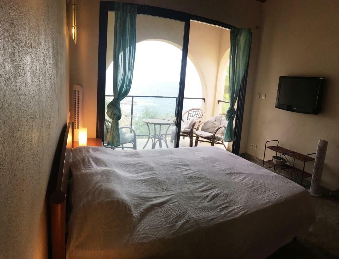 Castelia Hotel Lumio  Exterior photo